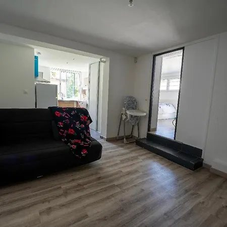 Apartament Rez De Cosy Avec Espace Exterieur Bezannes