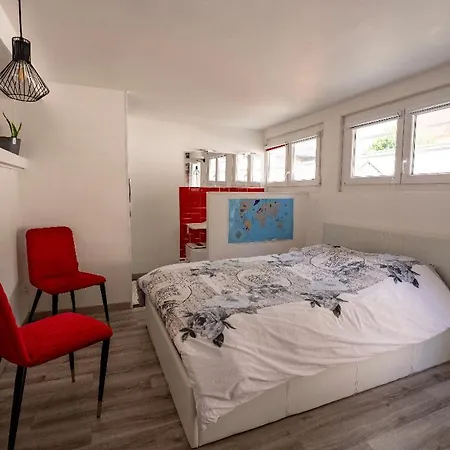 Apartament Rez De Cosy Avec Espace Exterieur Bezannes
